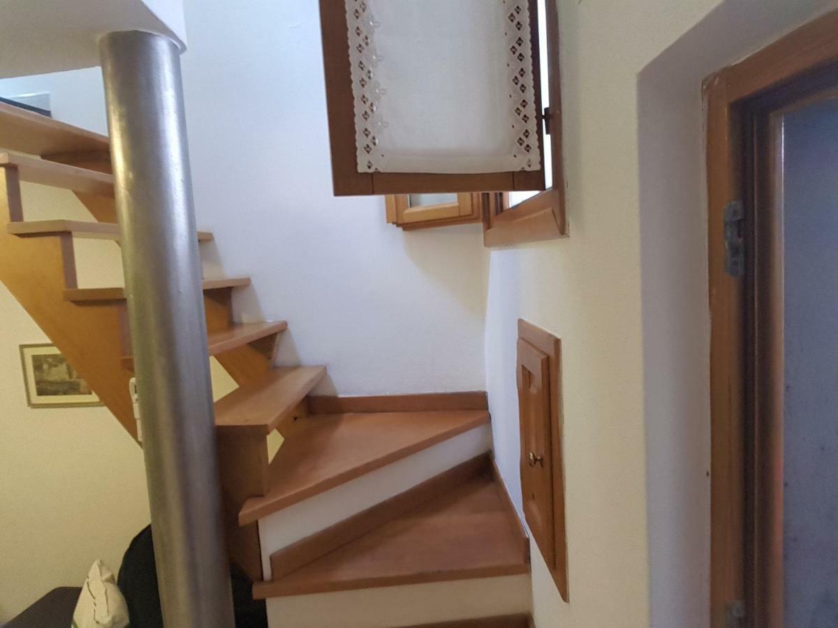 Guardando Le Stelle Apartment Вернаца Екстериор снимка